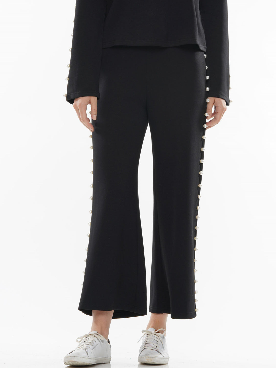 Light Lyocell Wide Legged Pants With Pearl