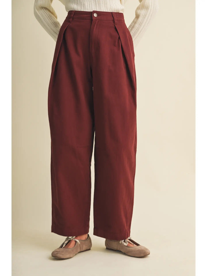 Straight Leg Pleat Pant