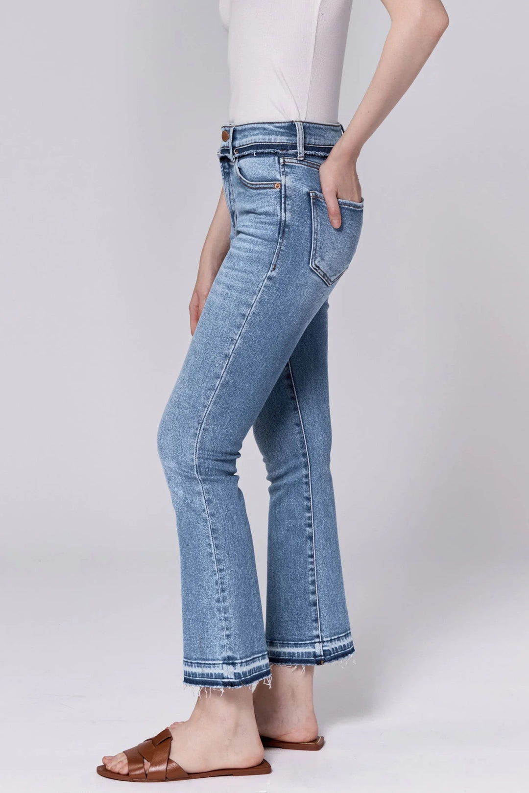 Jeanne Cropped Flare Jeans