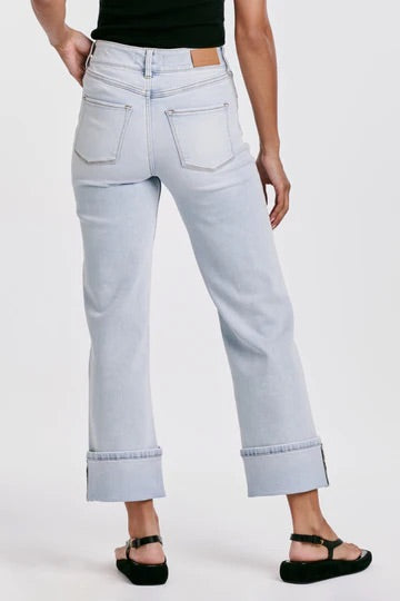 HOLLY SUPER HIGH RISE CUFFED STRAIGHT JEANS