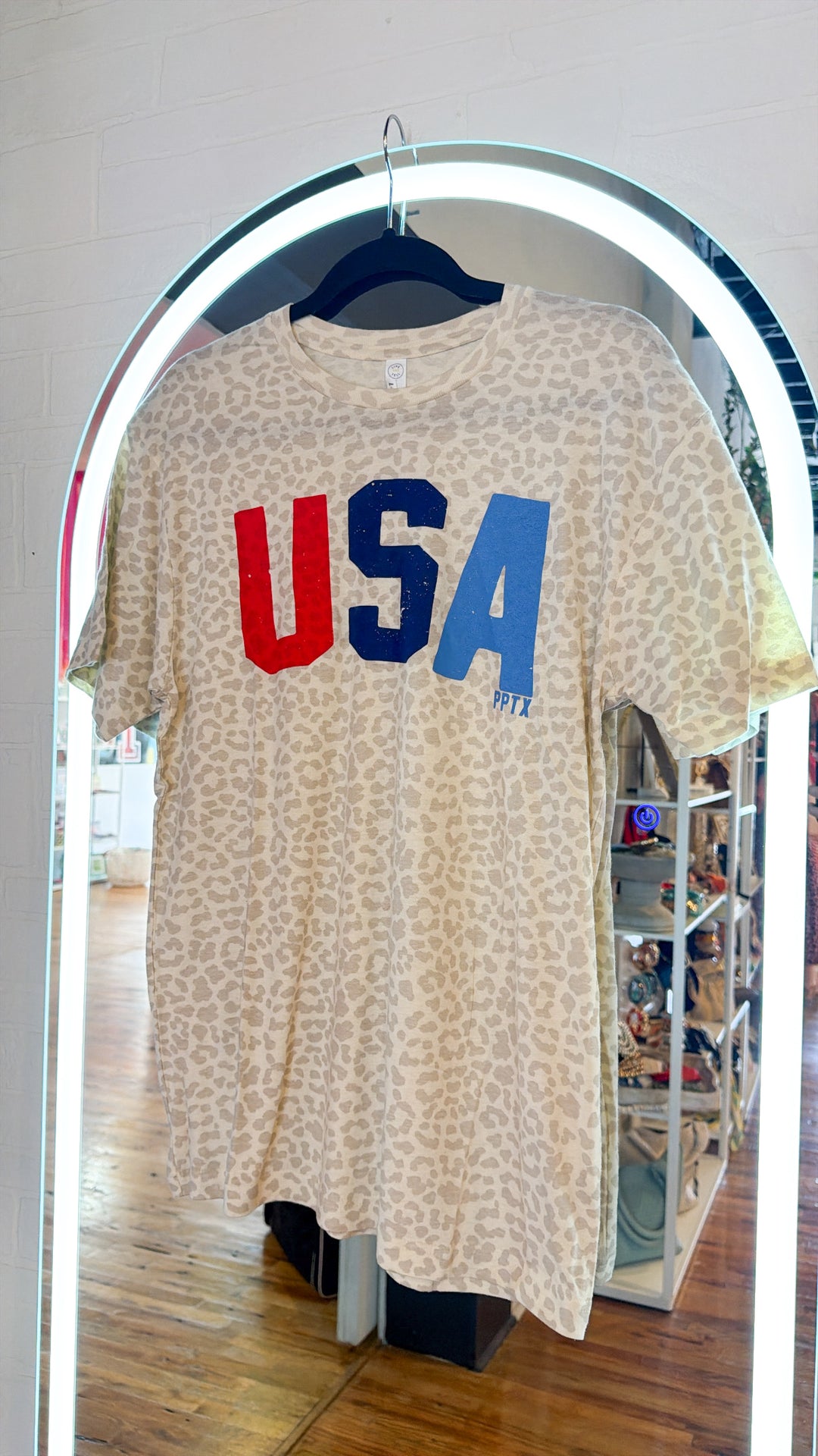 USA Leopard T-Shirt