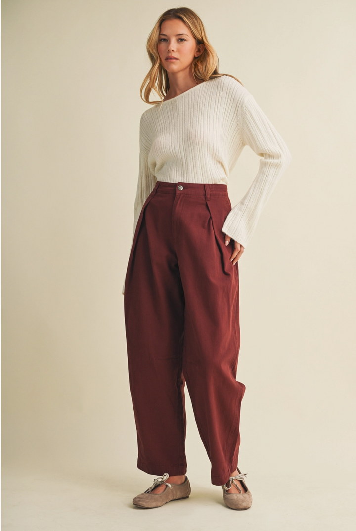 Straight Leg Pleat Pant