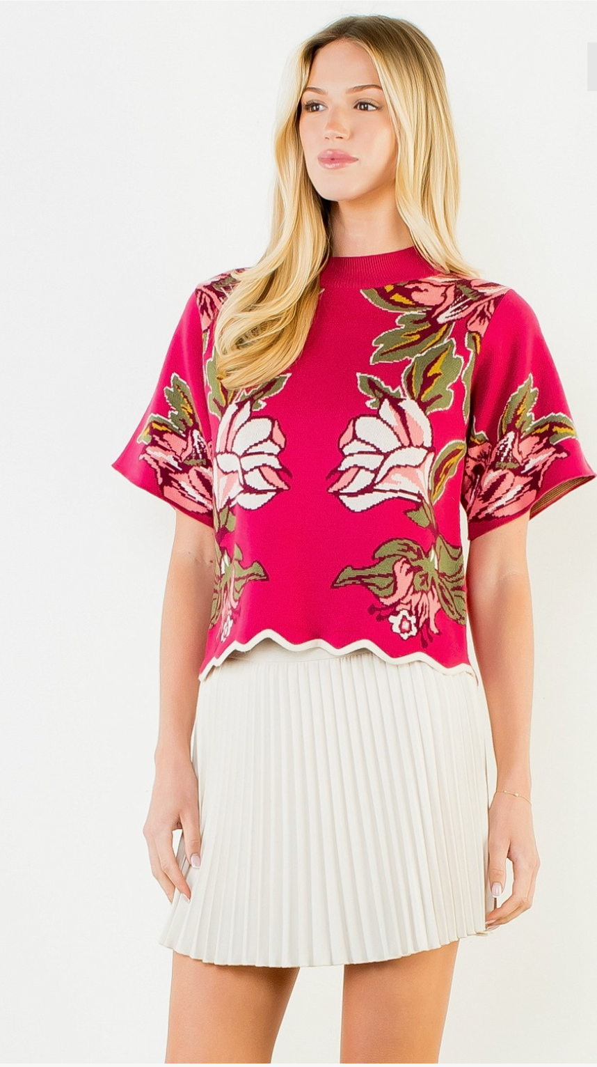 Short Sleeve Sweater With Scallop Hem