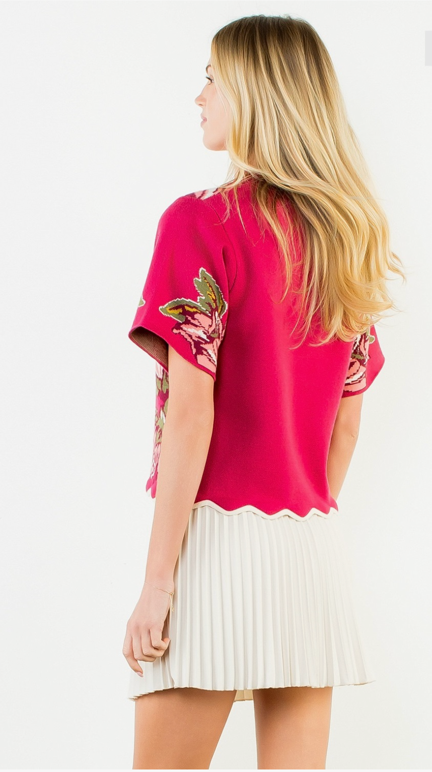 Short Sleeve Sweater With Scallop Hem