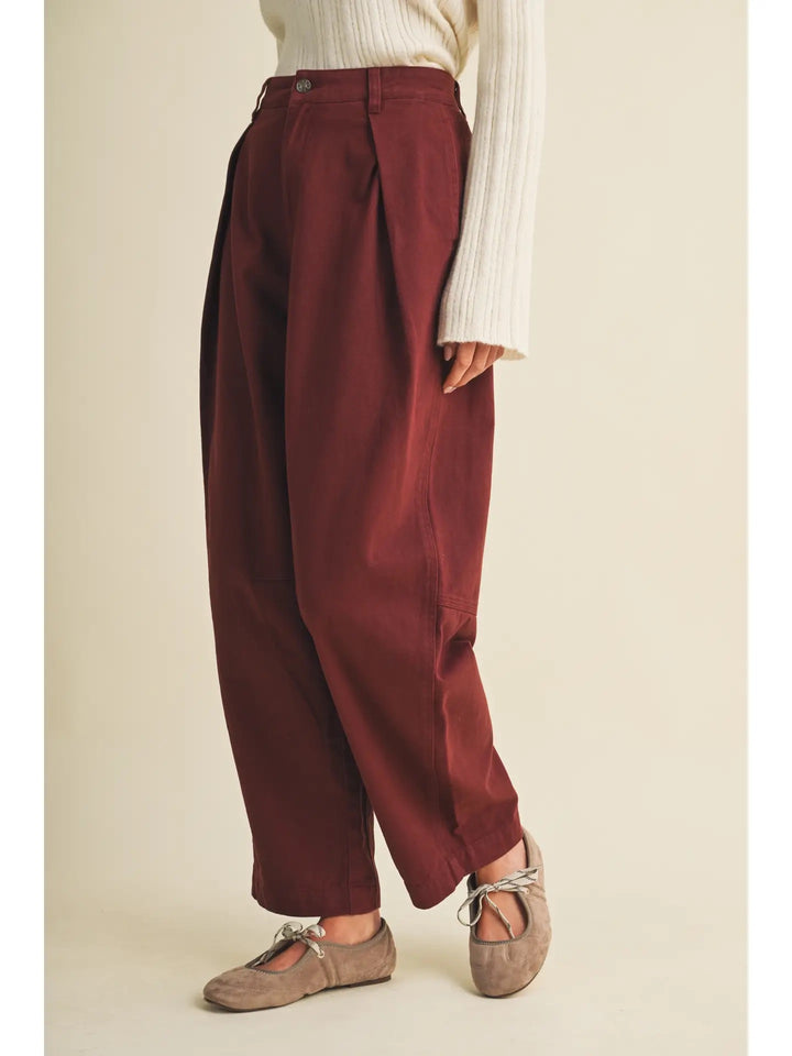 Straight Leg Pleat Pant