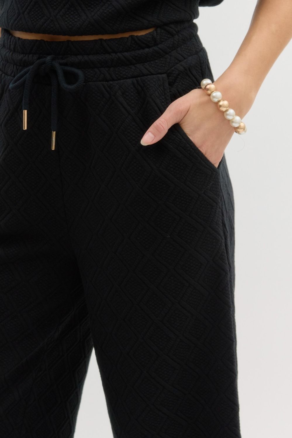 Embossed High Waisted Ankle Pant