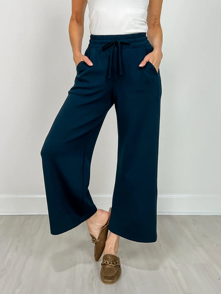 Cropped Wide Leg Pant
