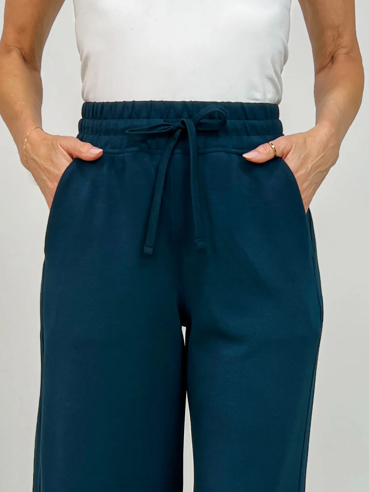 Cropped Wide Leg Pant